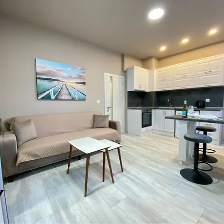 Апартаменти Nj Luxury And